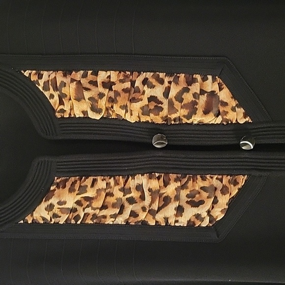 Animal print jacket by Misook in 3X - Picture 3 of 7